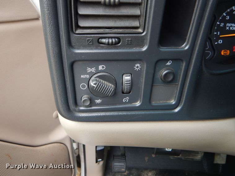 image for item DF3189 2006 Chevrolet Silverado 1500  Ext. Cab pickup truck