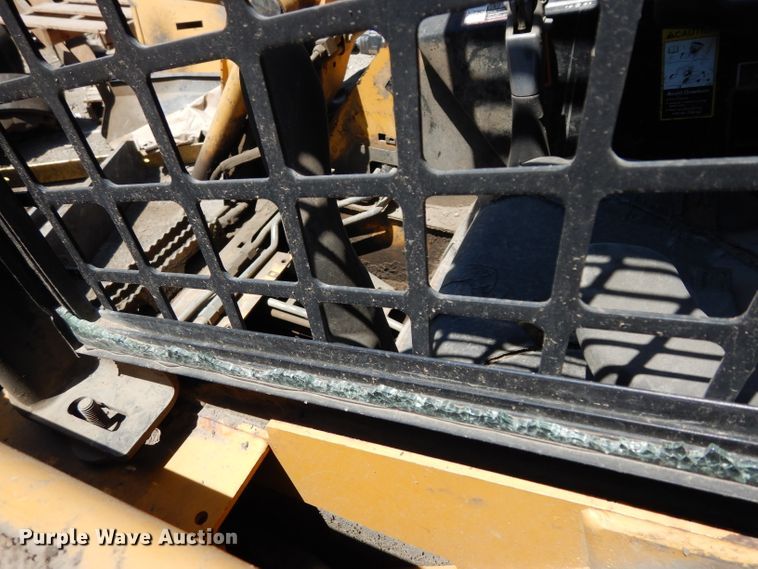 image for item DF4116 2006 John Deere 317  skid steer loader