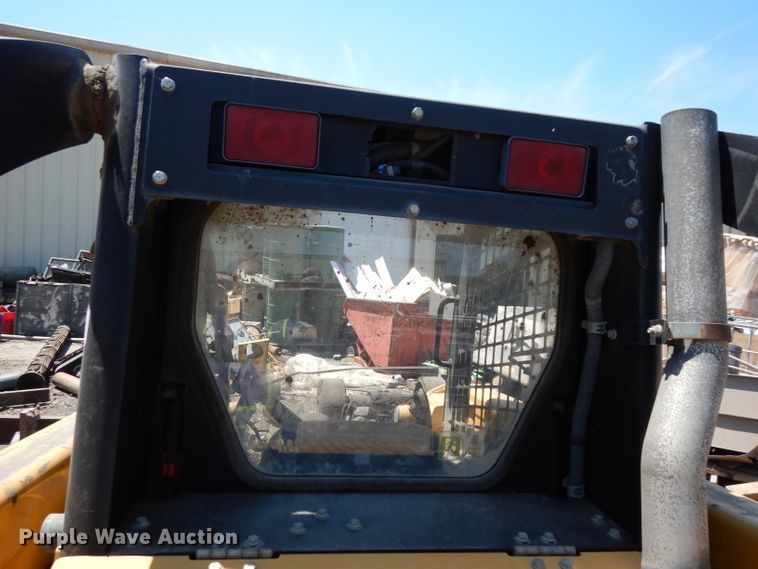 image for item DF4116 2006 John Deere 317  skid steer loader