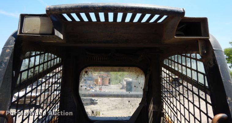 image for item DF4116 2006 John Deere 317  skid steer loader