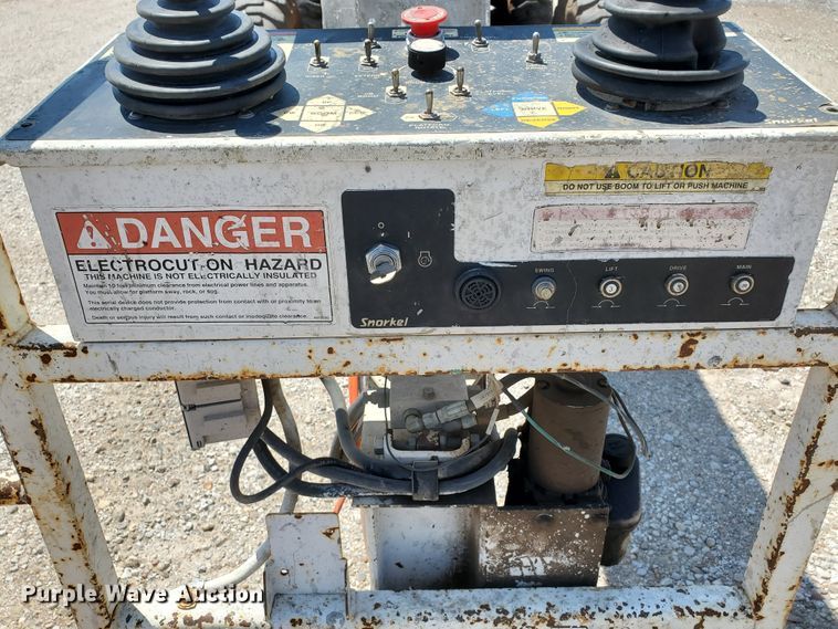 image for item DF8942 1997 Snorkelift ATR60  boom lift