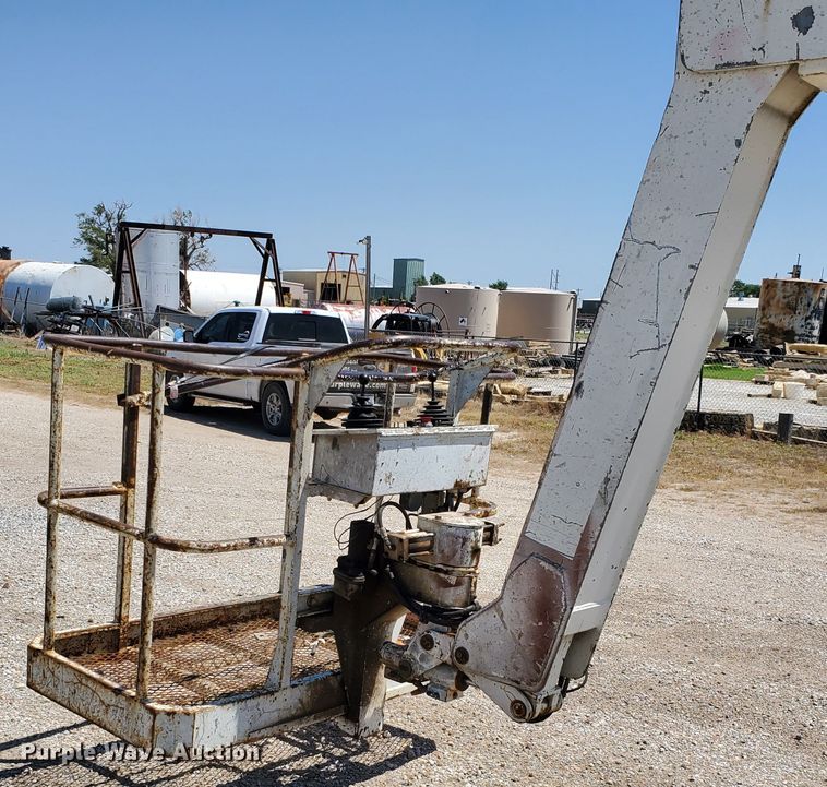 image for item DF8942 1997 Snorkelift ATR60  boom lift