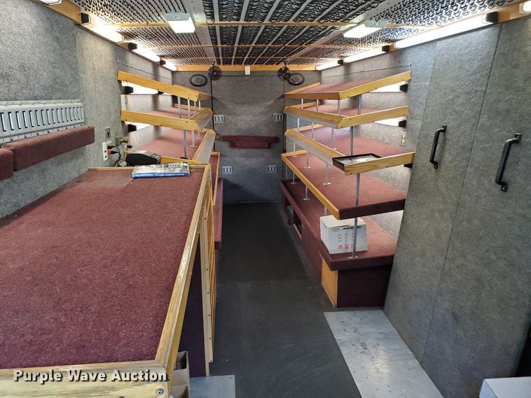 image for item DF8956 2002 Freightliner MT55  delivery truck