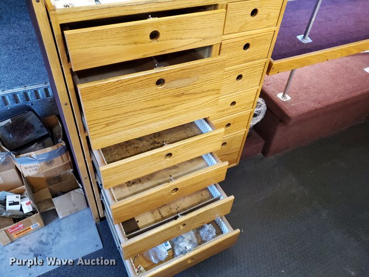 image for item DF8956 2002 Freightliner MT55  delivery truck