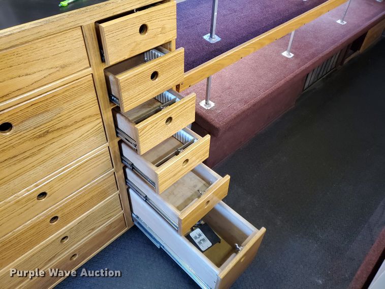 image for item DF8956 2002 Freightliner MT55  delivery truck