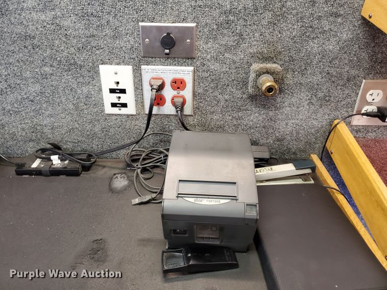 image for item DF8956 2002 Freightliner MT55  delivery truck