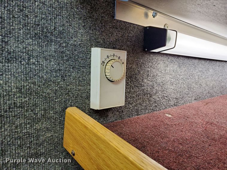 image for item DF8956 2002 Freightliner MT55  delivery truck