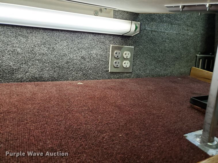 image for item DF8956 2002 Freightliner MT55  delivery truck