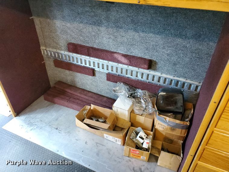 image for item DF8956 2002 Freightliner MT55  delivery truck