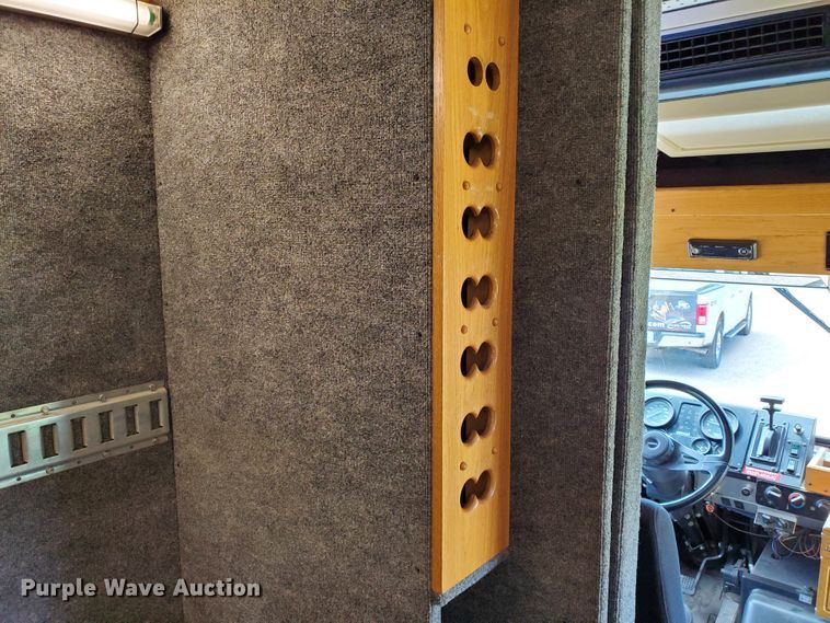 image for item DF8956 2002 Freightliner MT55  delivery truck