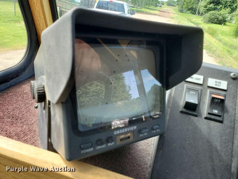 image for item DF8956 2002 Freightliner MT55  delivery truck