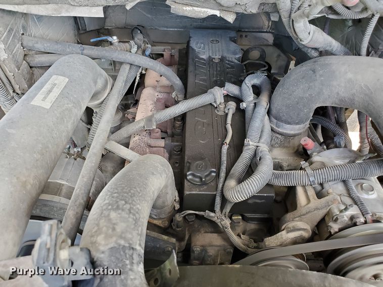 image for item DF8956 2002 Freightliner MT55  delivery truck