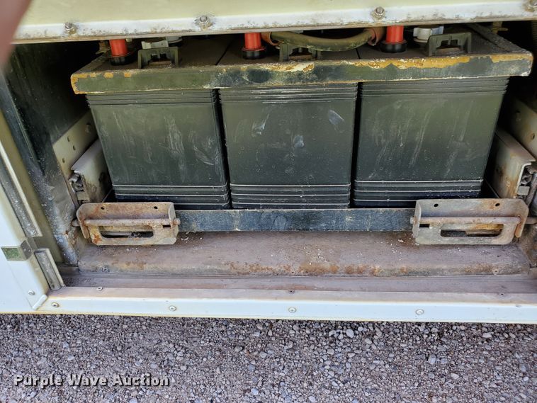 image for item DF8956 2002 Freightliner MT55  delivery truck