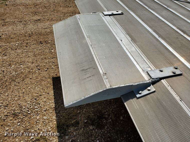 image for item DF8956 2002 Freightliner MT55  delivery truck