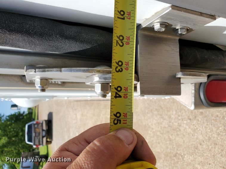 image for item DF8956 2002 Freightliner MT55  delivery truck