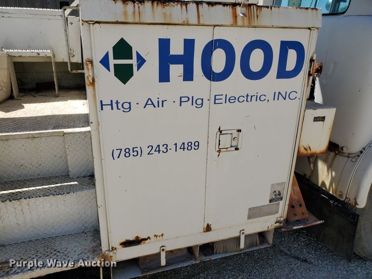 image for item DF8958 1988 Ford 8000  bucket truck