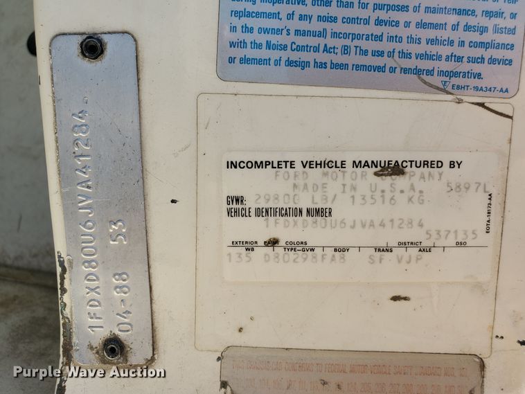 image for item DF8958 1988 Ford 8000  bucket truck