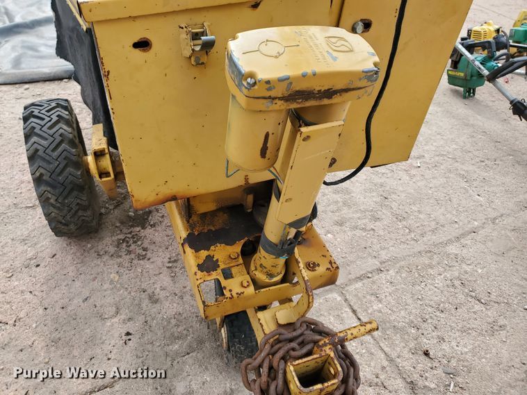 image for item DF8982 1988 Vermeer 186 stump grinder