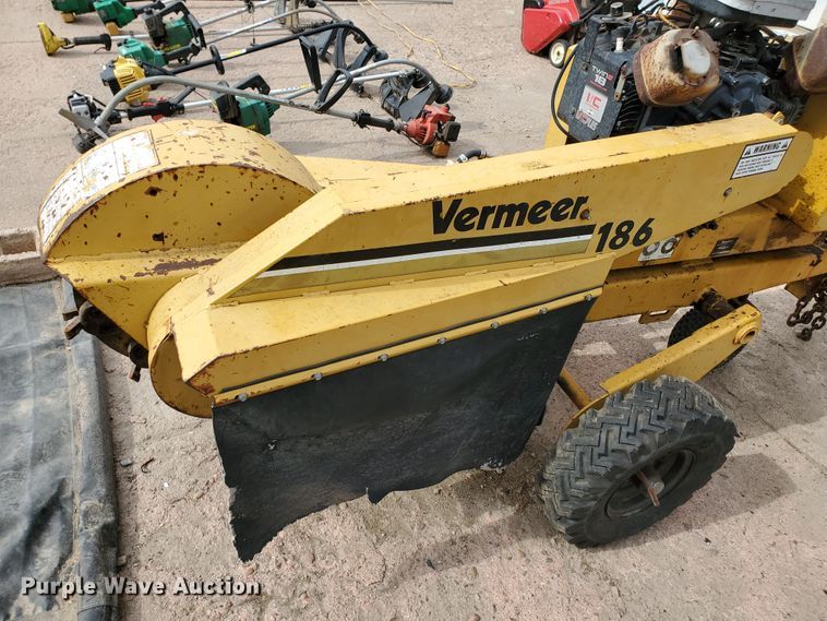 image for item DF8982 1988 Vermeer 186 stump grinder