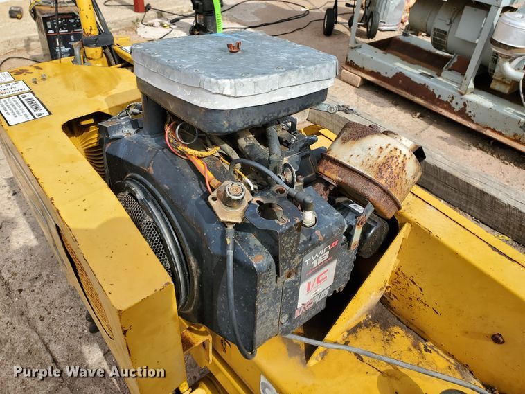 image for item DF8982 1988 Vermeer 186 stump grinder