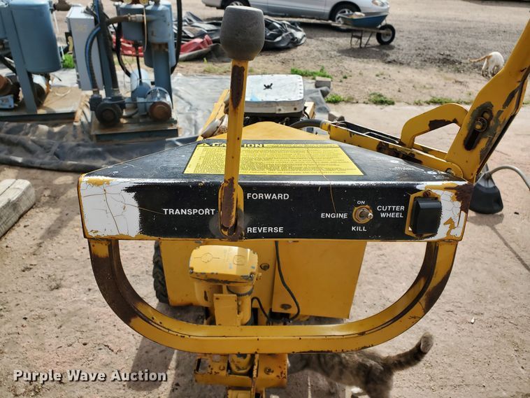 image for item DF8982 1988 Vermeer 186 stump grinder