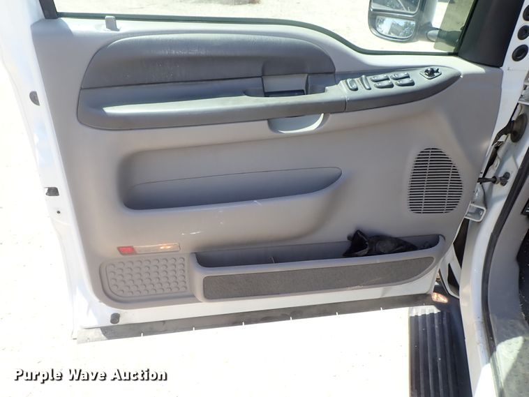 image for item DG2231 2001 Ford Excursion  SUV