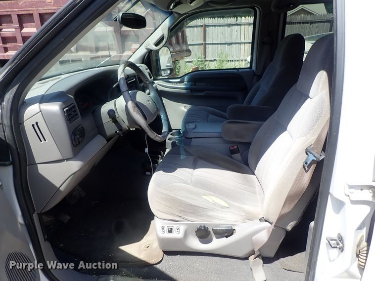 image for item DG2231 2001 Ford Excursion  SUV