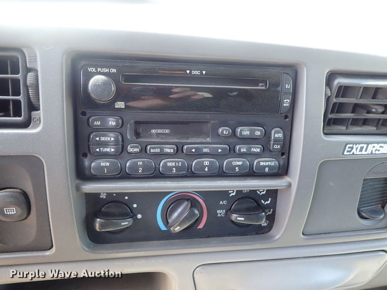 image for item DG2231 2001 Ford Excursion  SUV