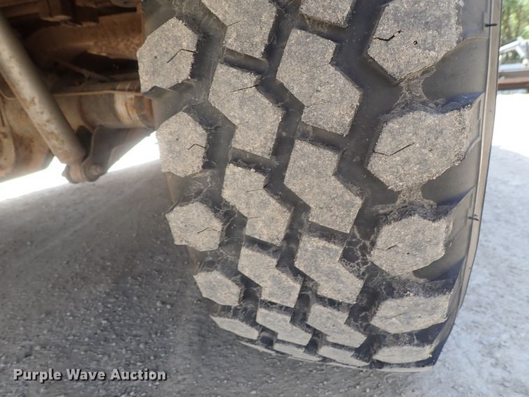 image for item DG2231 2001 Ford Excursion  SUV