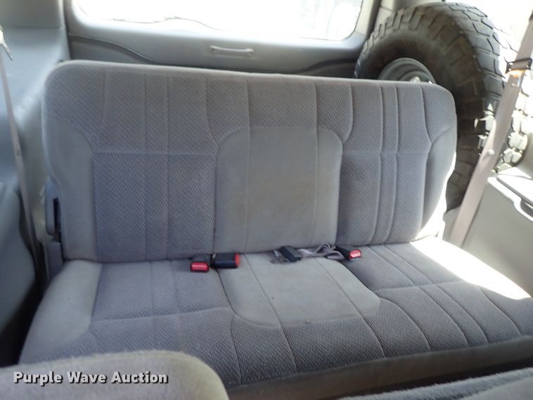 image for item DG2231 2001 Ford Excursion  SUV