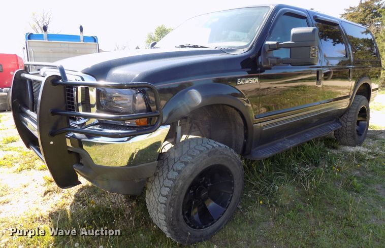 image for item DG2594 2004 Ford Excursion XLT  SUV