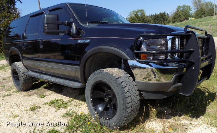 image for item DG2594 2004 Ford Excursion XLT  SUV