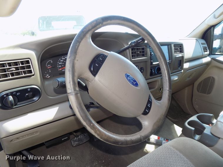 image for item DG2594 2004 Ford Excursion XLT  SUV