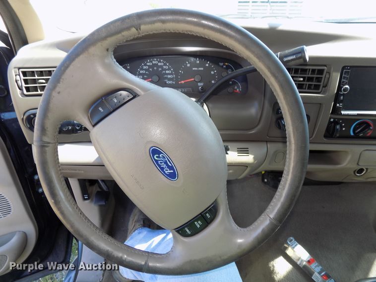 image for item DG2594 2004 Ford Excursion XLT  SUV