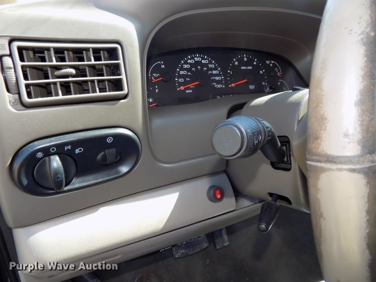 image for item DG2594 2004 Ford Excursion XLT  SUV