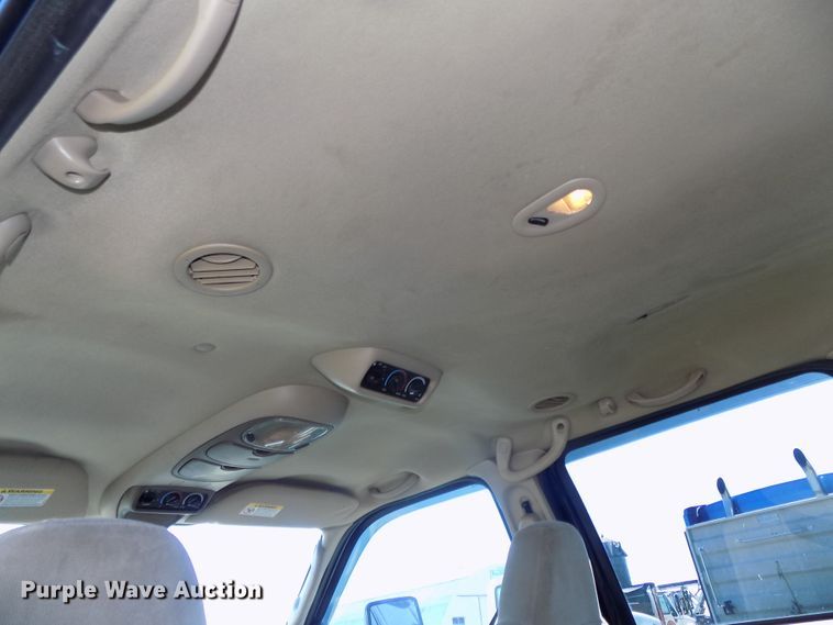 image for item DG2594 2004 Ford Excursion XLT  SUV