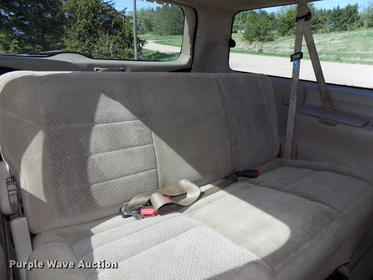 image for item DG2594 2004 Ford Excursion XLT  SUV