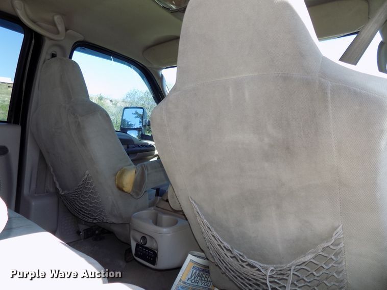 image for item DG2594 2004 Ford Excursion XLT  SUV