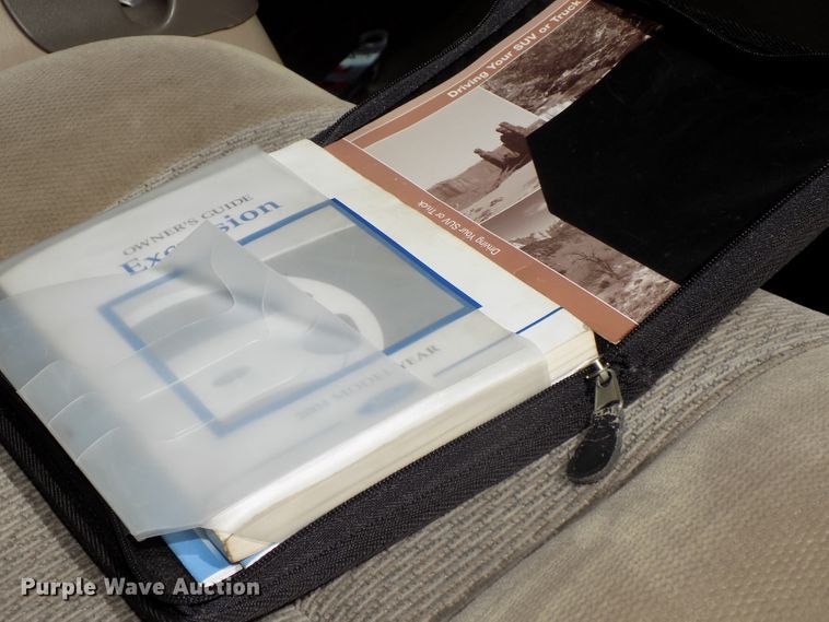 image for item DG2594 2004 Ford Excursion XLT  SUV