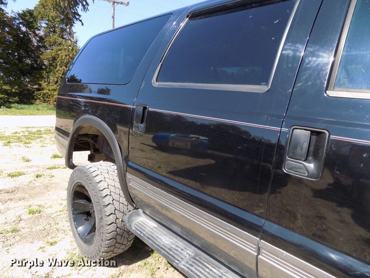 image for item DG2594 2004 Ford Excursion XLT  SUV