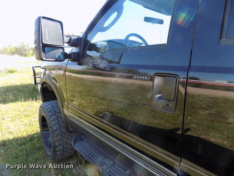 image for item DG2594 2004 Ford Excursion XLT  SUV