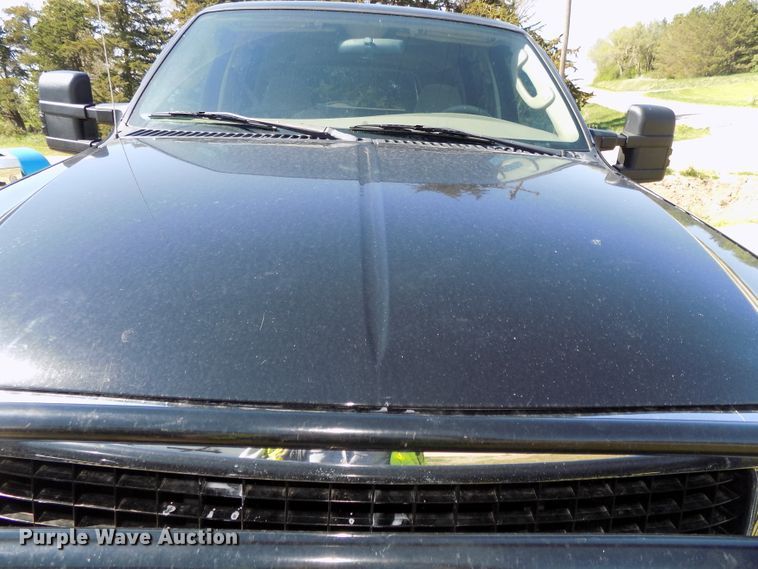 image for item DG2594 2004 Ford Excursion XLT  SUV