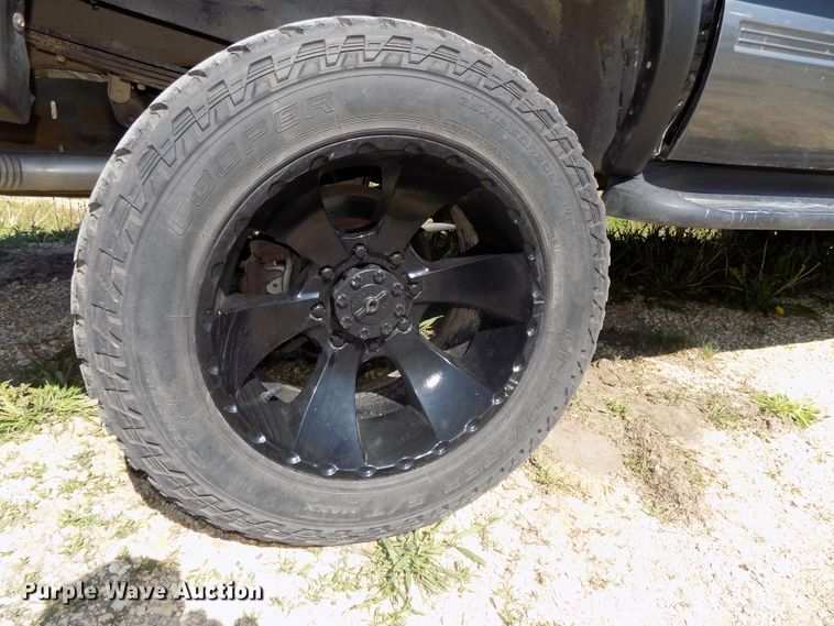 image for item DG2594 2004 Ford Excursion XLT  SUV