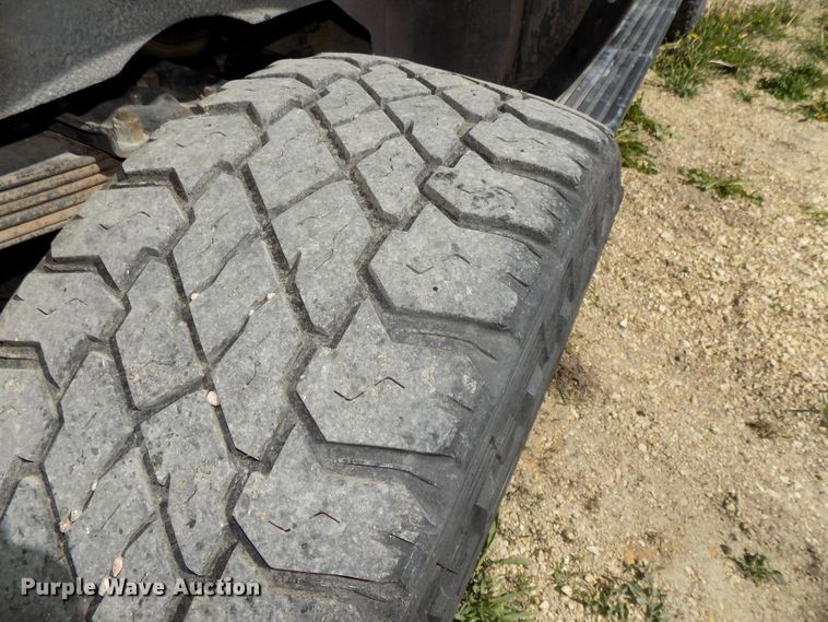 image for item DG2594 2004 Ford Excursion XLT  SUV