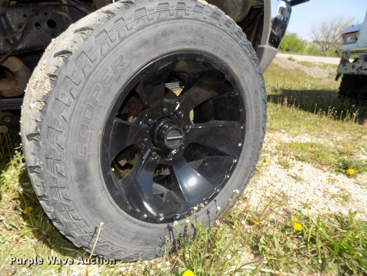 image for item DG2594 2004 Ford Excursion XLT  SUV