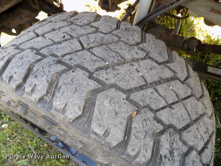 image for item DG2594 2004 Ford Excursion XLT  SUV