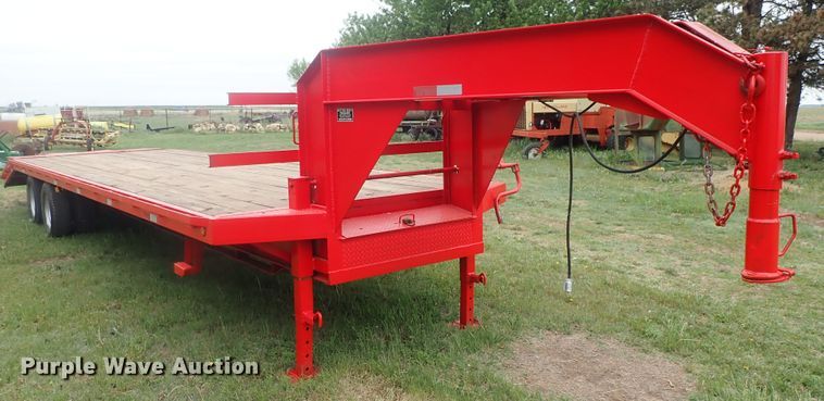 image for item DG3158 2005 QWS Express equipment trailer