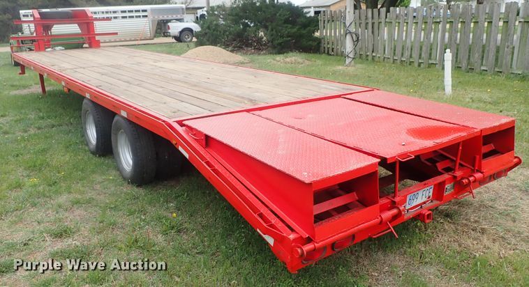 image for item DG3158 2005 QWS Express equipment trailer