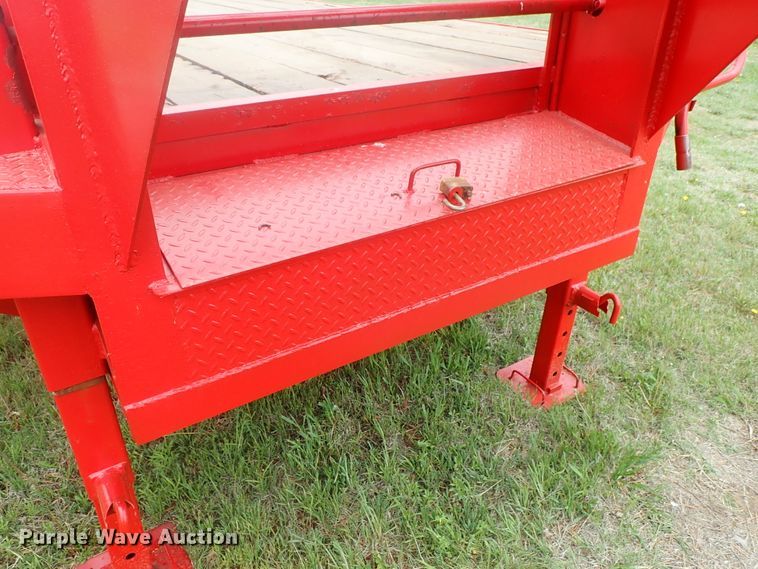 image for item DG3158 2005 QWS Express equipment trailer