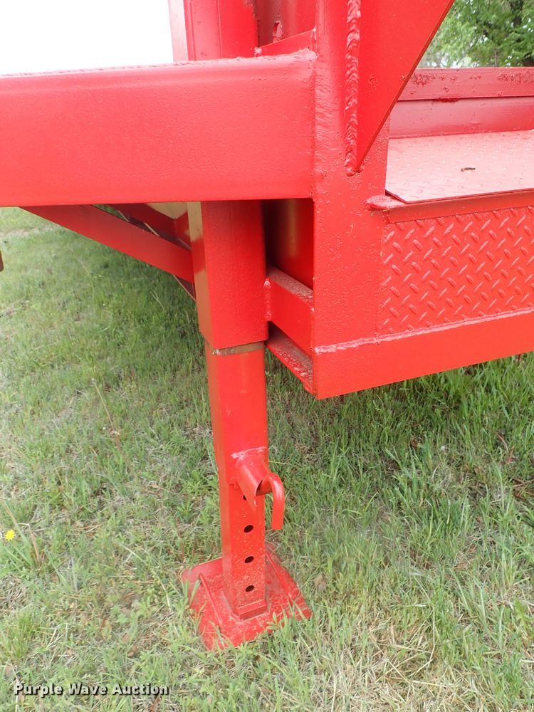 image for item DG3158 2005 QWS Express equipment trailer